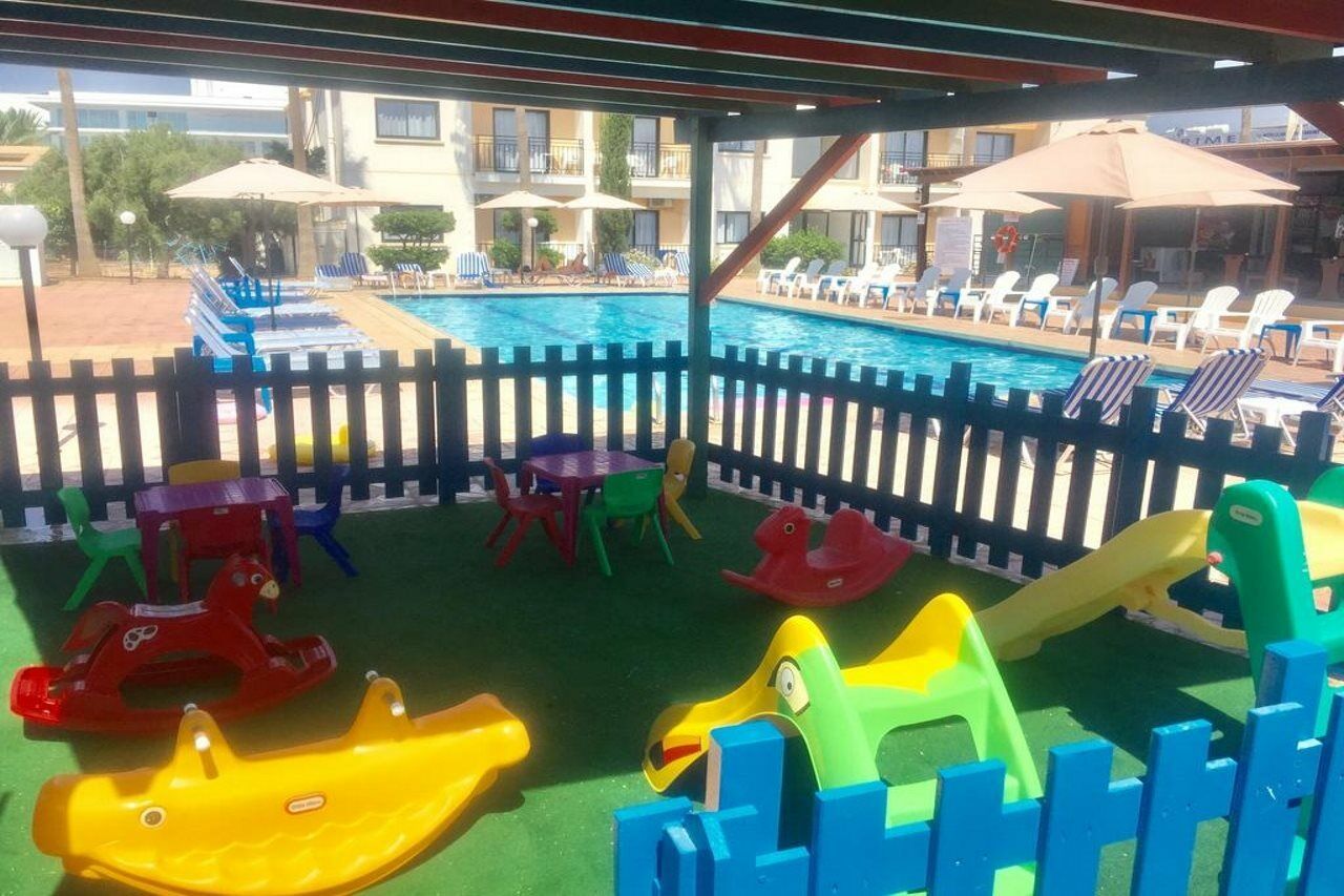 Carina Hotel Apartments Ayia Napa Exterior photo